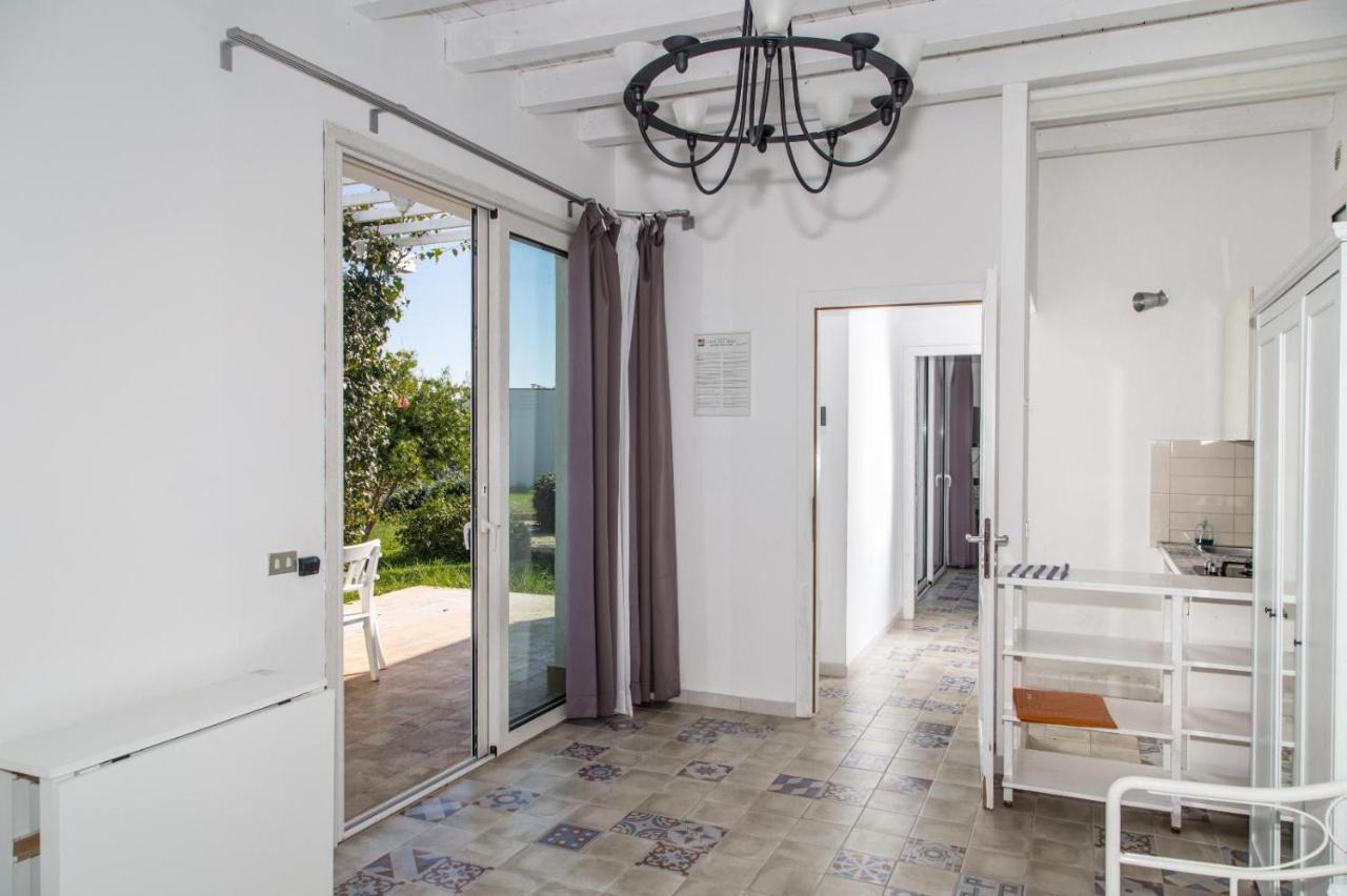 Casa Vacanza Casa Nel Sole Isola  Екстериор снимка