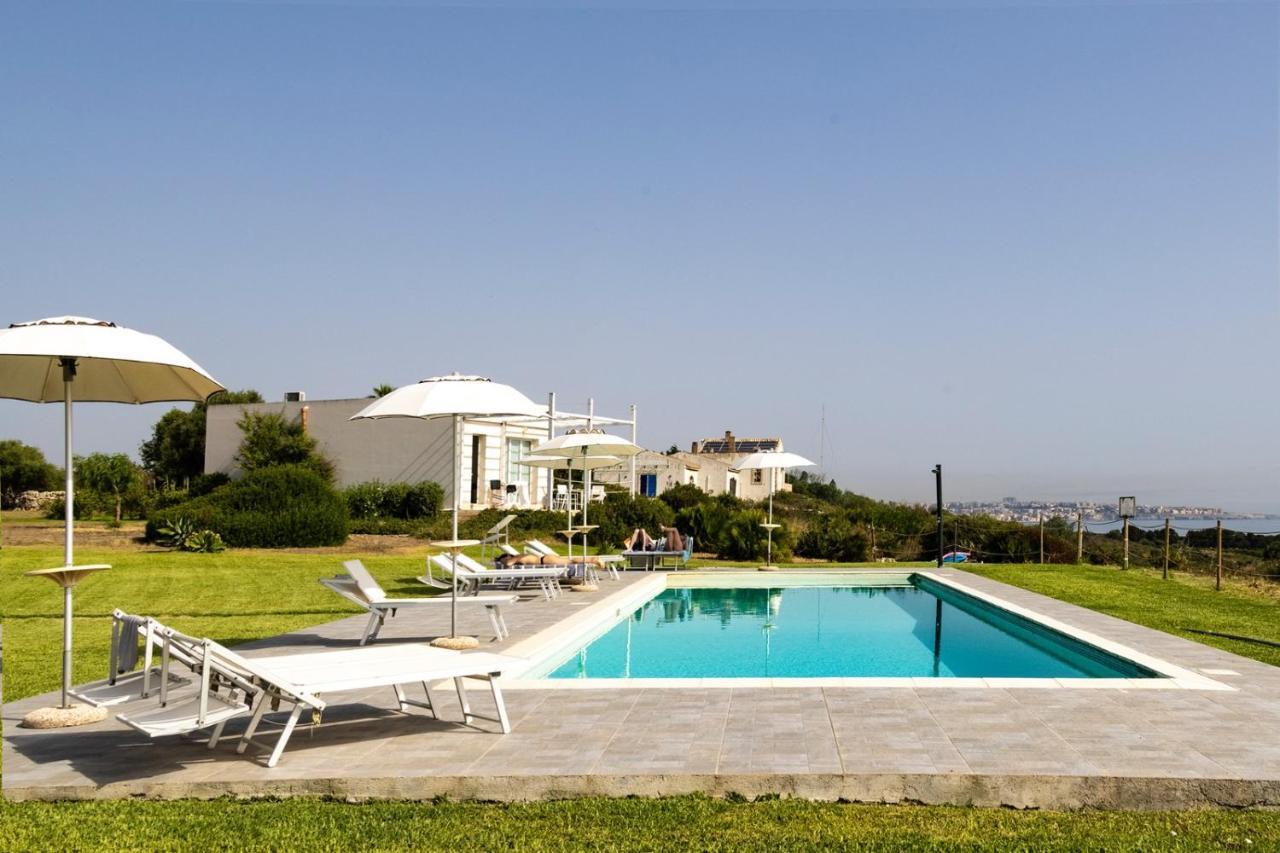 Casa Vacanza Casa Nel Sole Isola  Екстериор снимка