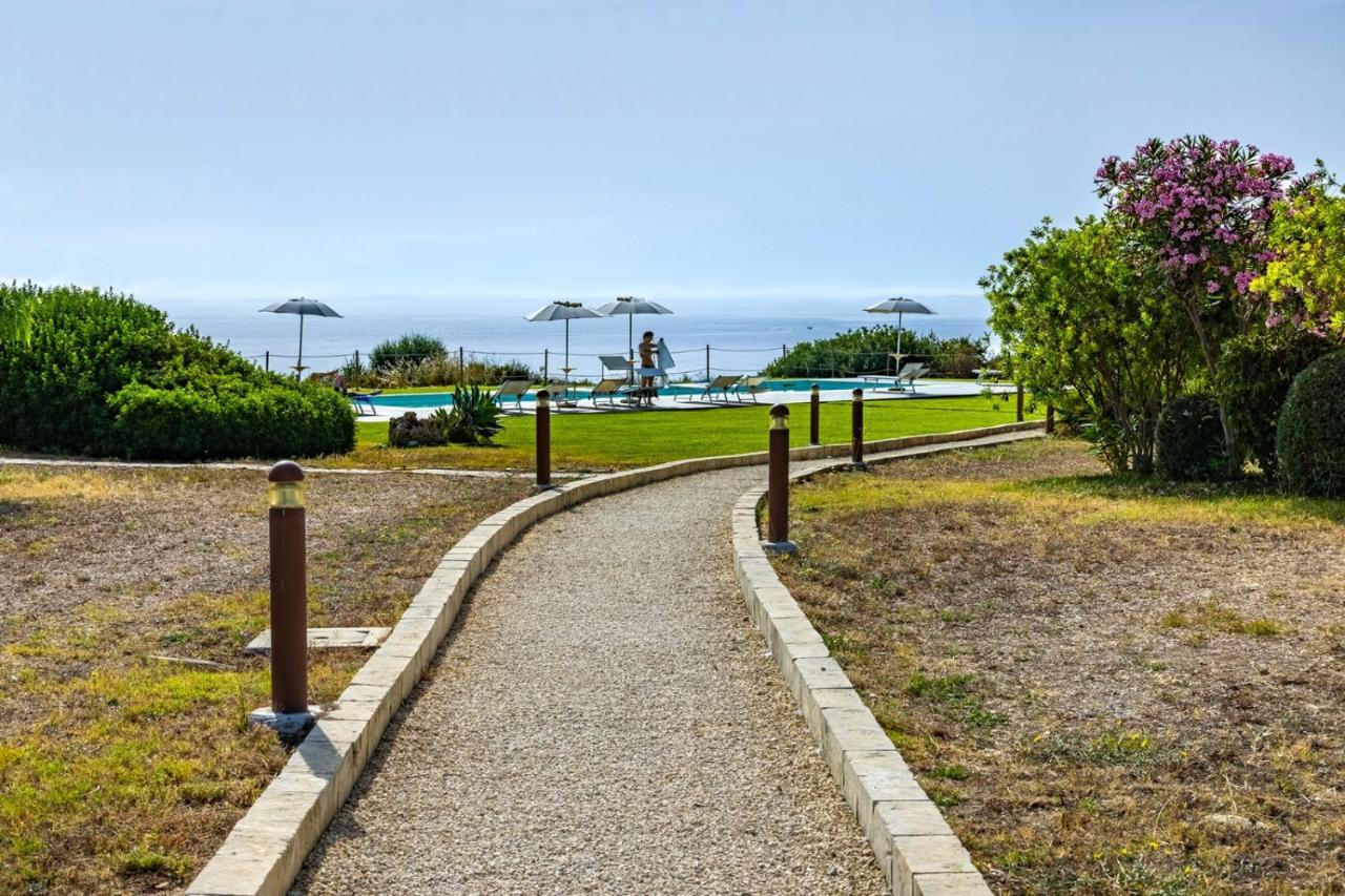 Casa Vacanza Casa Nel Sole Isola  Екстериор снимка